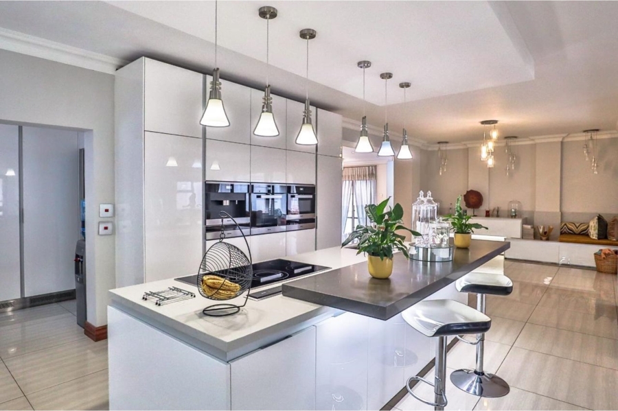 6 Bedroom Property for Sale in Birdwood Estate North West